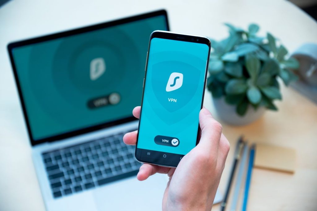 Accès distant : VPN, Tailscale ou RDP ? Comparatif et guide de choix