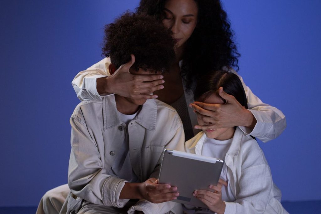 Contrôle parental : quels outils vraiment utiles ?