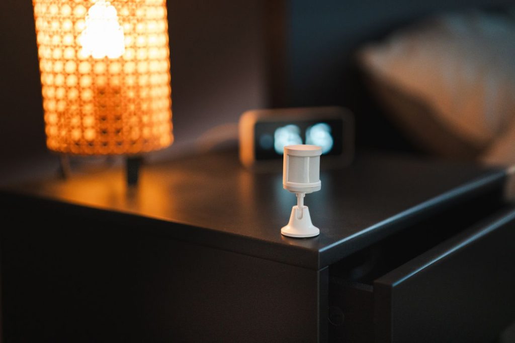Sécuriser ses objets connectés à la maison : le guide essentiel