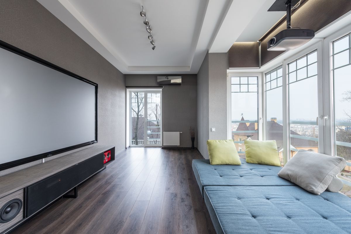 Vidéoprojecteur ou TV : quel écran géant choisir ?